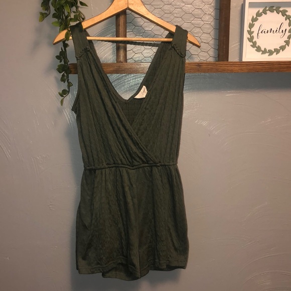 Universal Thread Dresses & Skirts - XS Green Romper